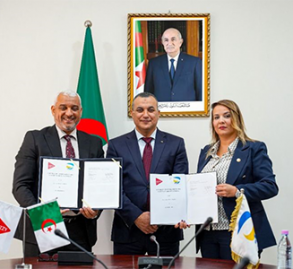 ALGÉRIE POSTE ET DJEZZY LANCENT LA CARTE STUDENT CAMPUCE..